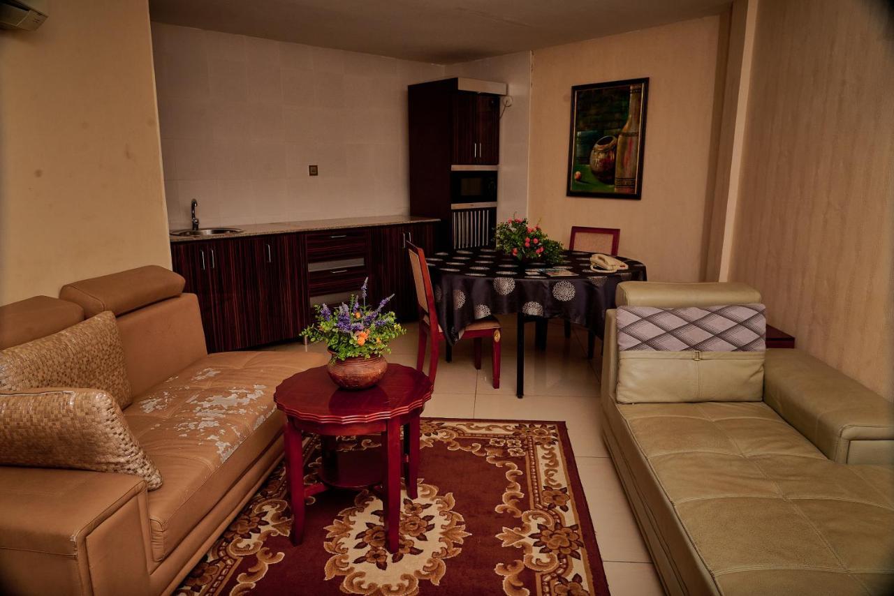 Barcelona Hotels, Abuja Mobushipe Ngoại thất bức ảnh